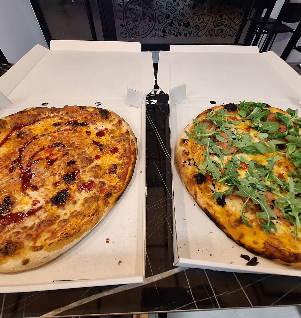 Pizza Giulia — Del propietario