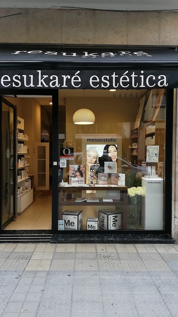Resu Kare. Salon de belleza en Bilbao. — Exterior