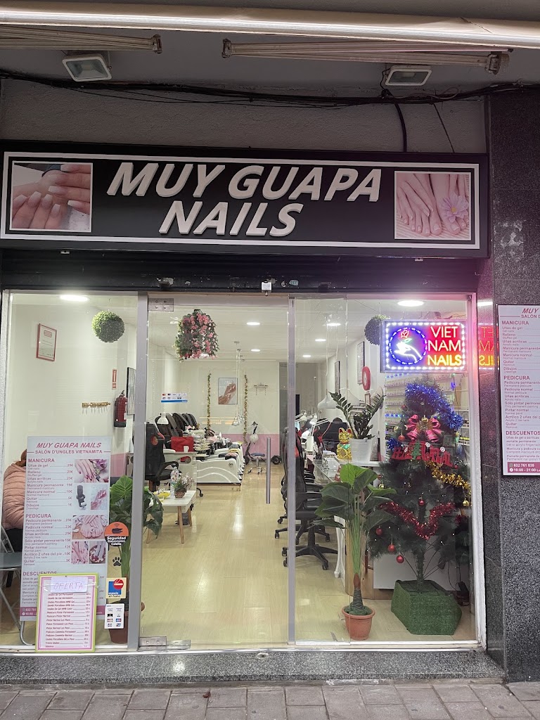 Muy guapa Nails — Exterior