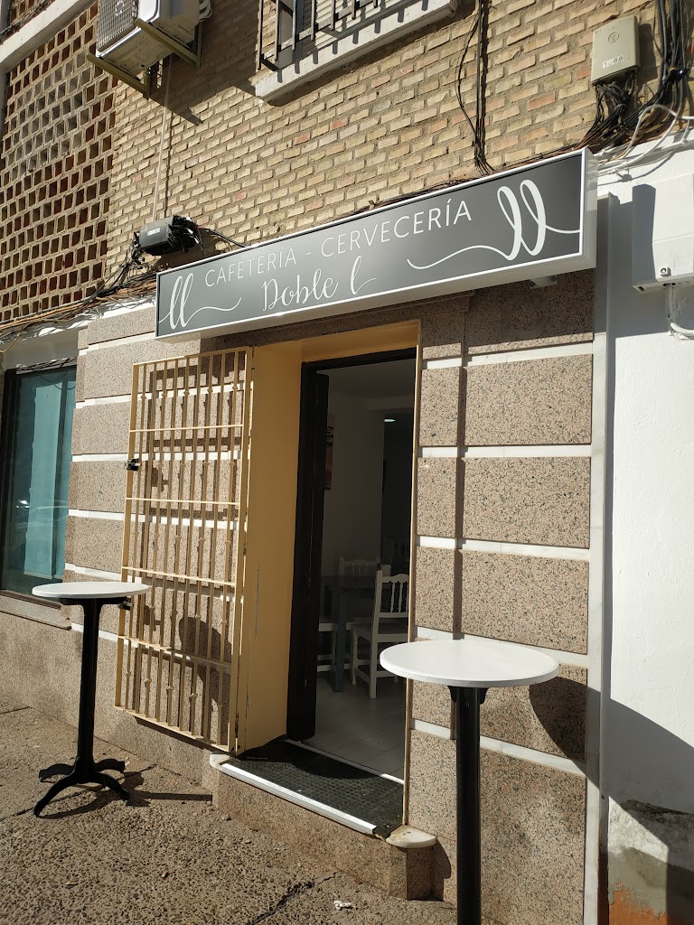 Cafeteria-Cerveceria Doble L