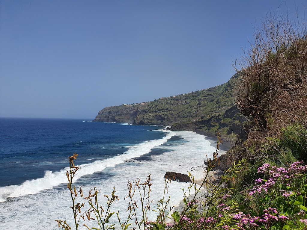 Start of the hiking trail to Puerto de la Cruz