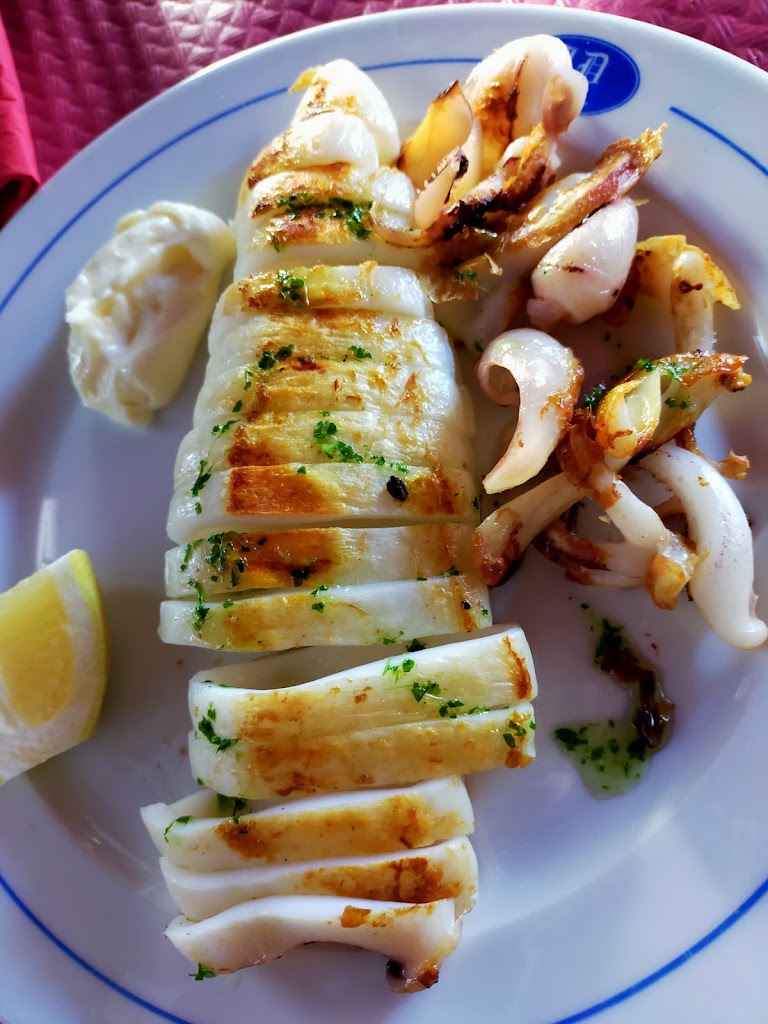 Cafe Bar JD — Comida y bebida