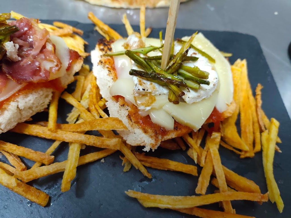Bar Grana — Comida y bebida