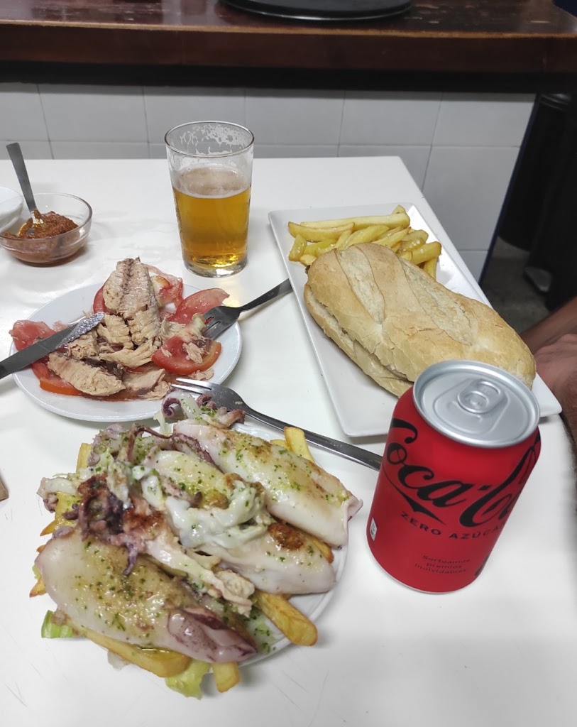 Bar Piopa — Comida y bebida