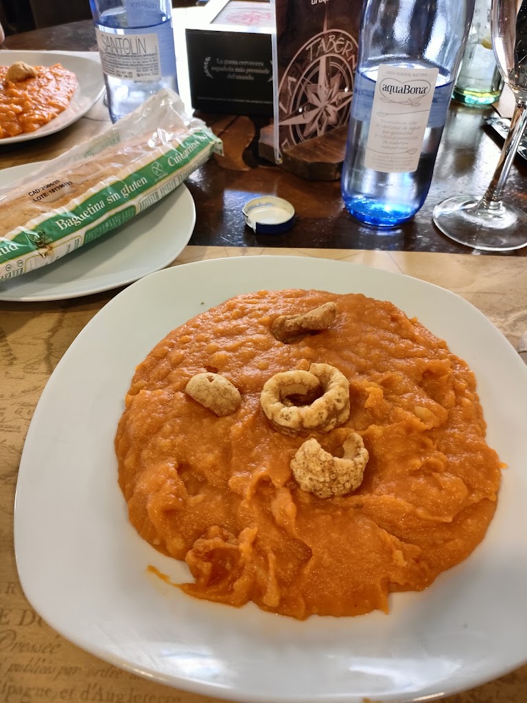 La Taberna del Viajero — Comida y bebida