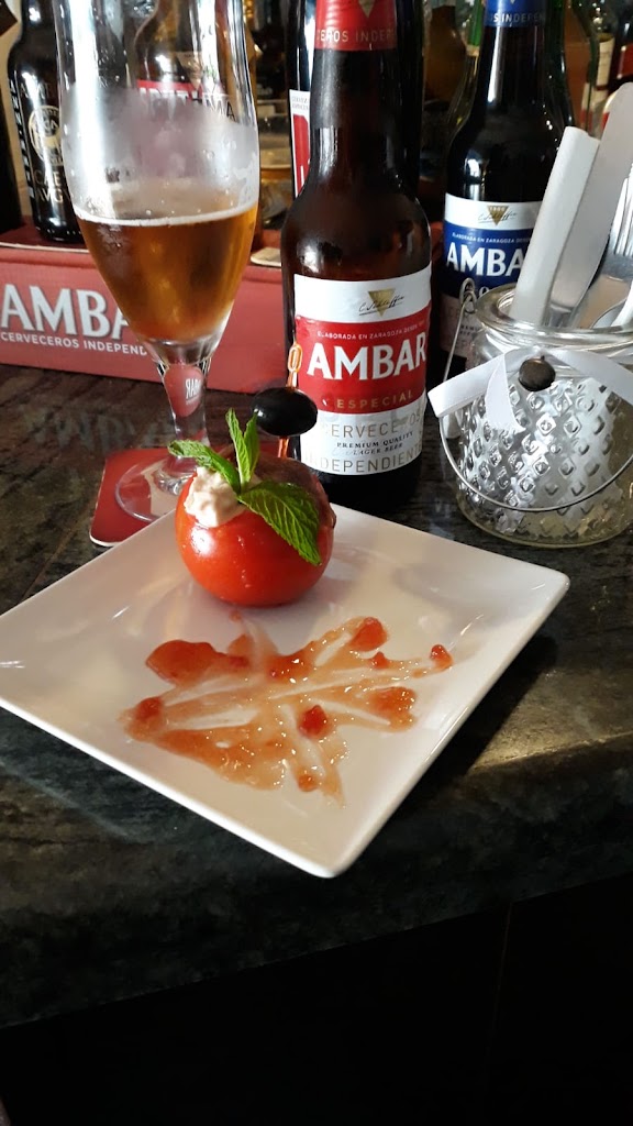 Cafe Bar el Timon — Comida y bebida