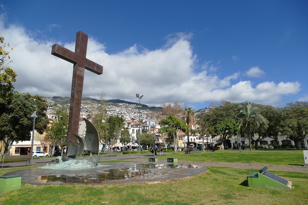 Monumento aos 500 anos da Diocese do Funchal