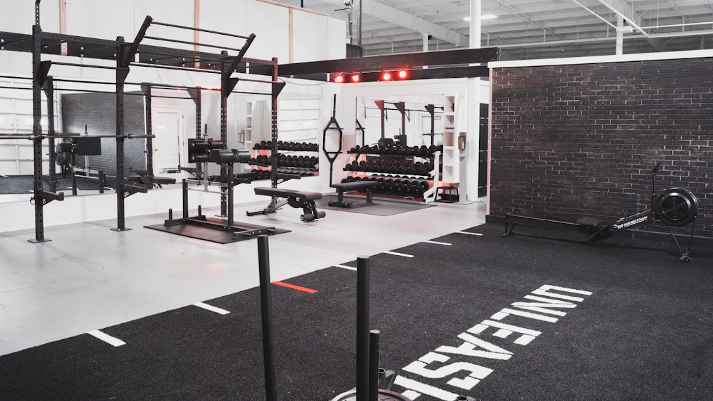  Wonderfly Athletics - Arbutus