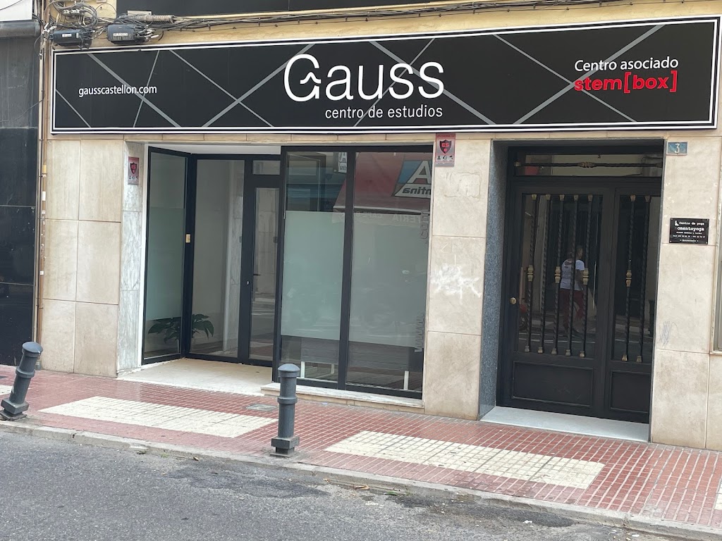 Gauss Centro de Estudios — Del propietario