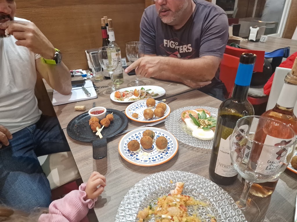 Denisse Winery — Comida y bebida