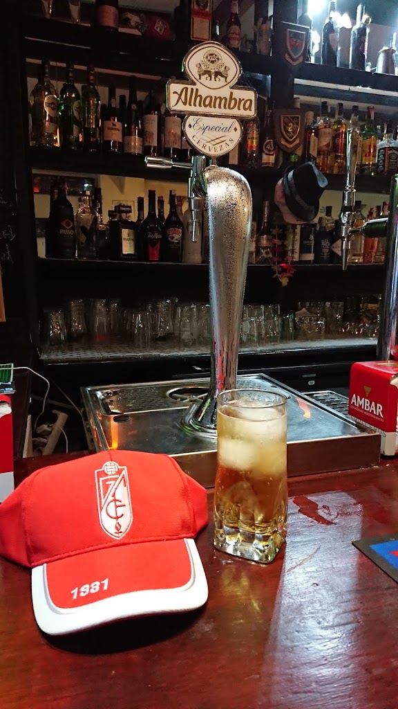 Bar Se7en — Comida y bebida