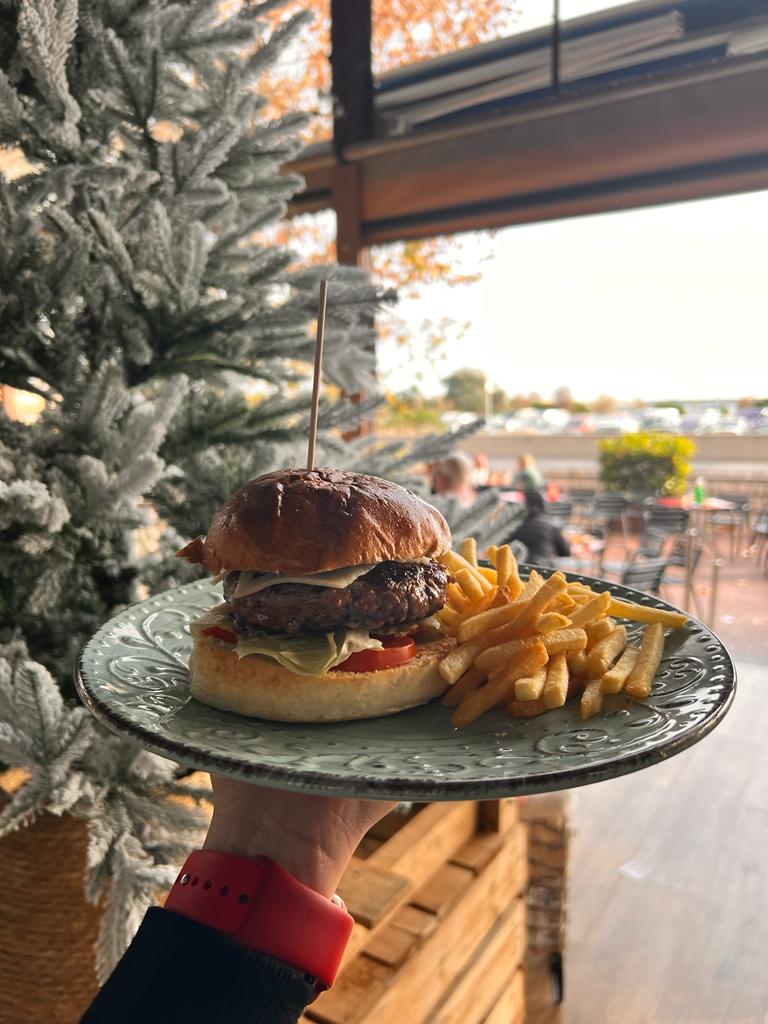 Bar Ateneu Arenyenc — Comida y bebida