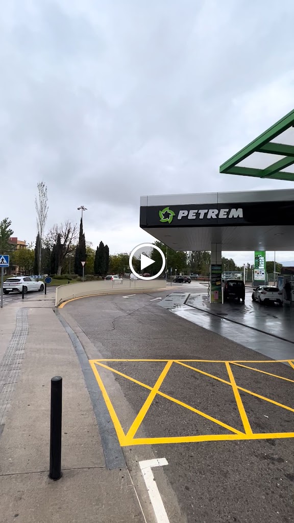 Petrem Moli nou de Figueres — Videos