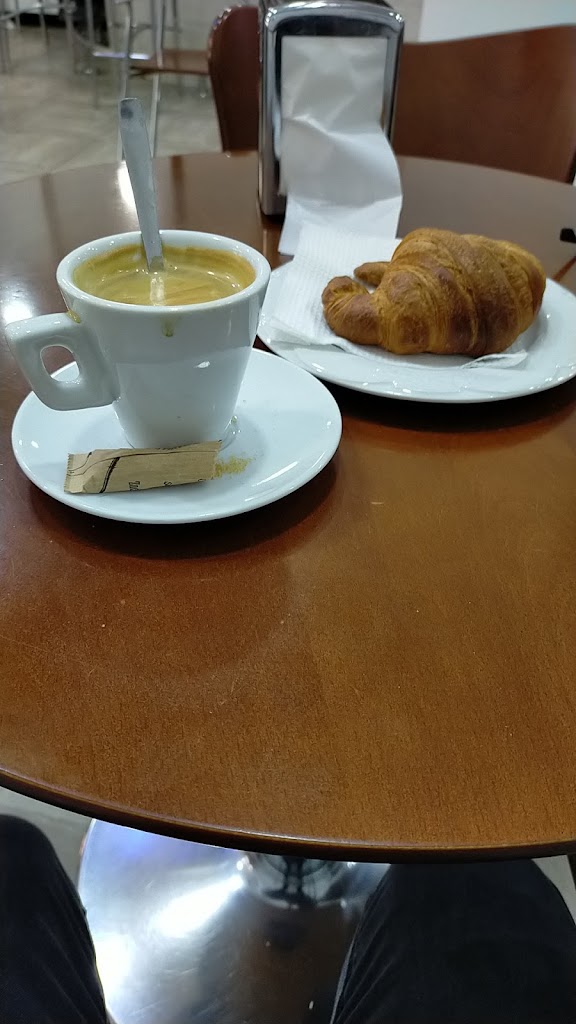Studio Cafe — Cafe