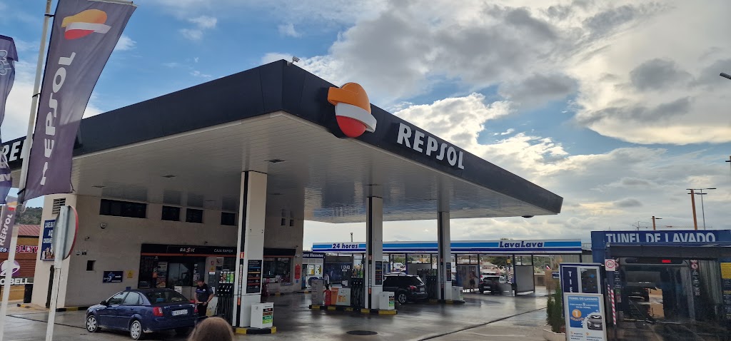 Estacion de Servicio Repsol — Exterior