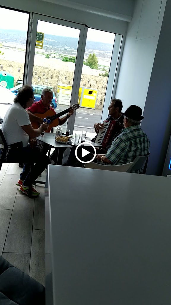 Bar Restaurante La Esmeralda — Videos
