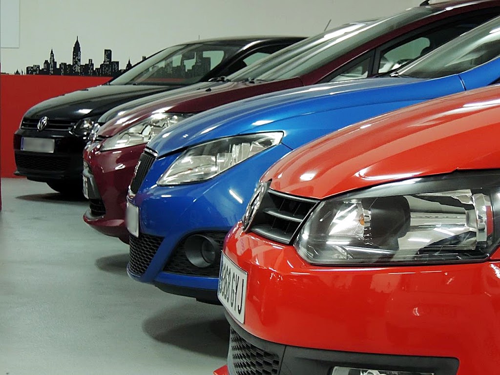 LCOCHES - Tu primer coche — Concesionario de automoviles