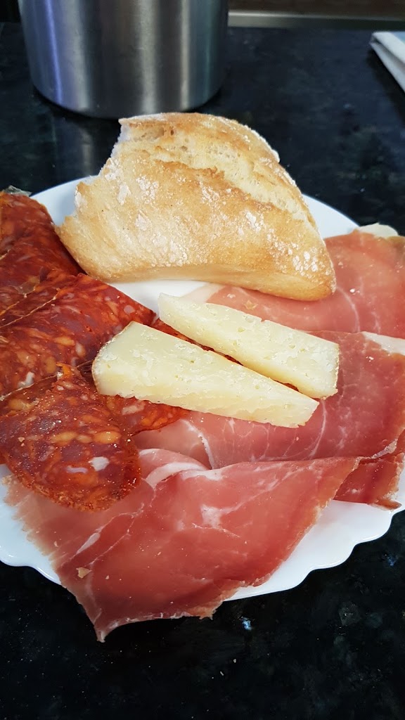 Cafe Bar Los 10 Hermanos IV — Prosciutto
