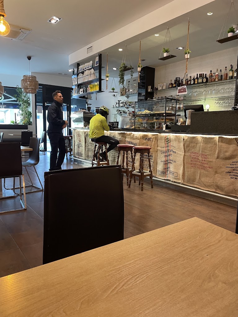 Guayoyo specialty Coffee Roastery — Ambiente