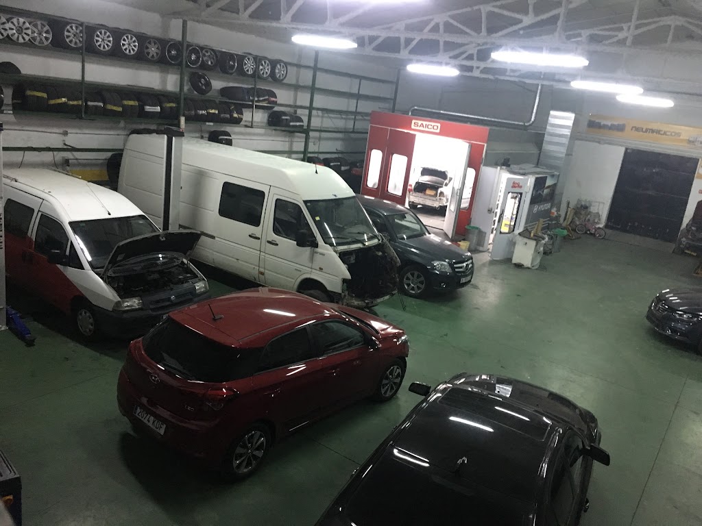 Castrol Service Talleres Herbie Car — Taller