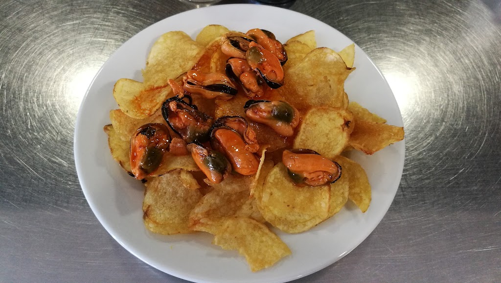 BAR L'EQUIP — Comida y bebida