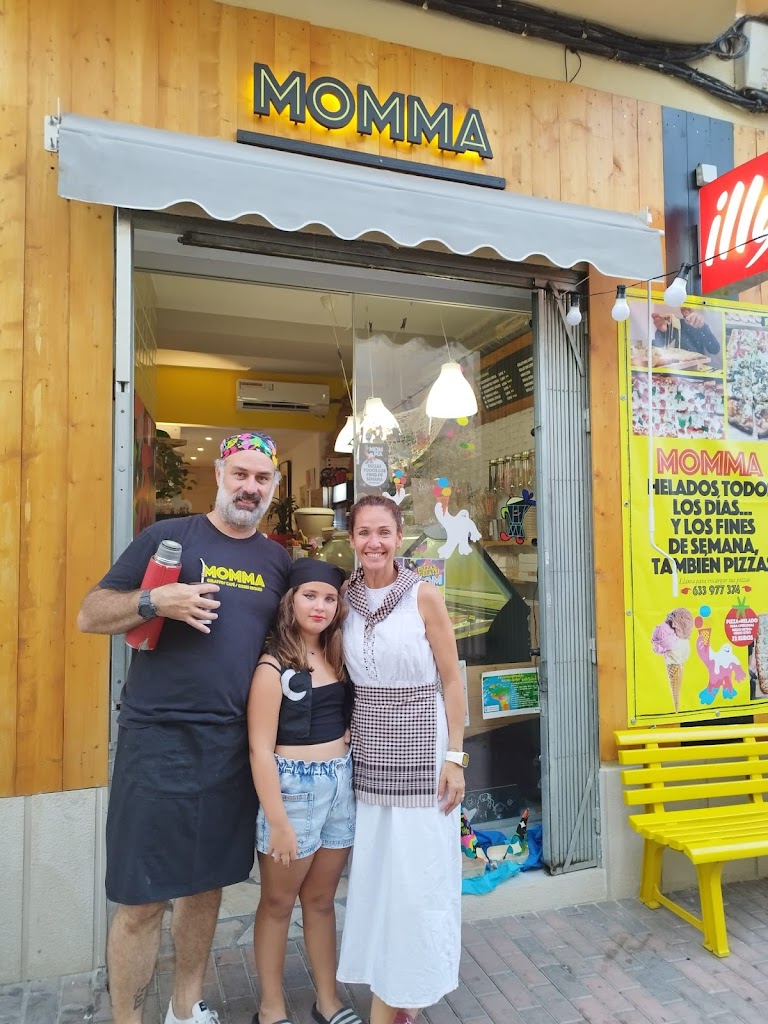 Momma Heladeria y Pizzeria