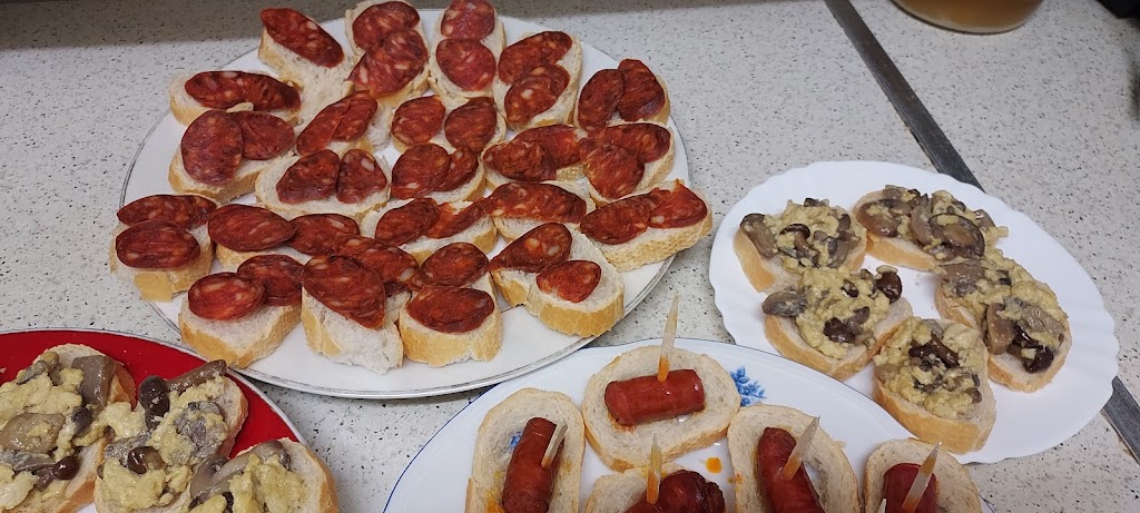 Cafeteria Anduva — Comida y bebida