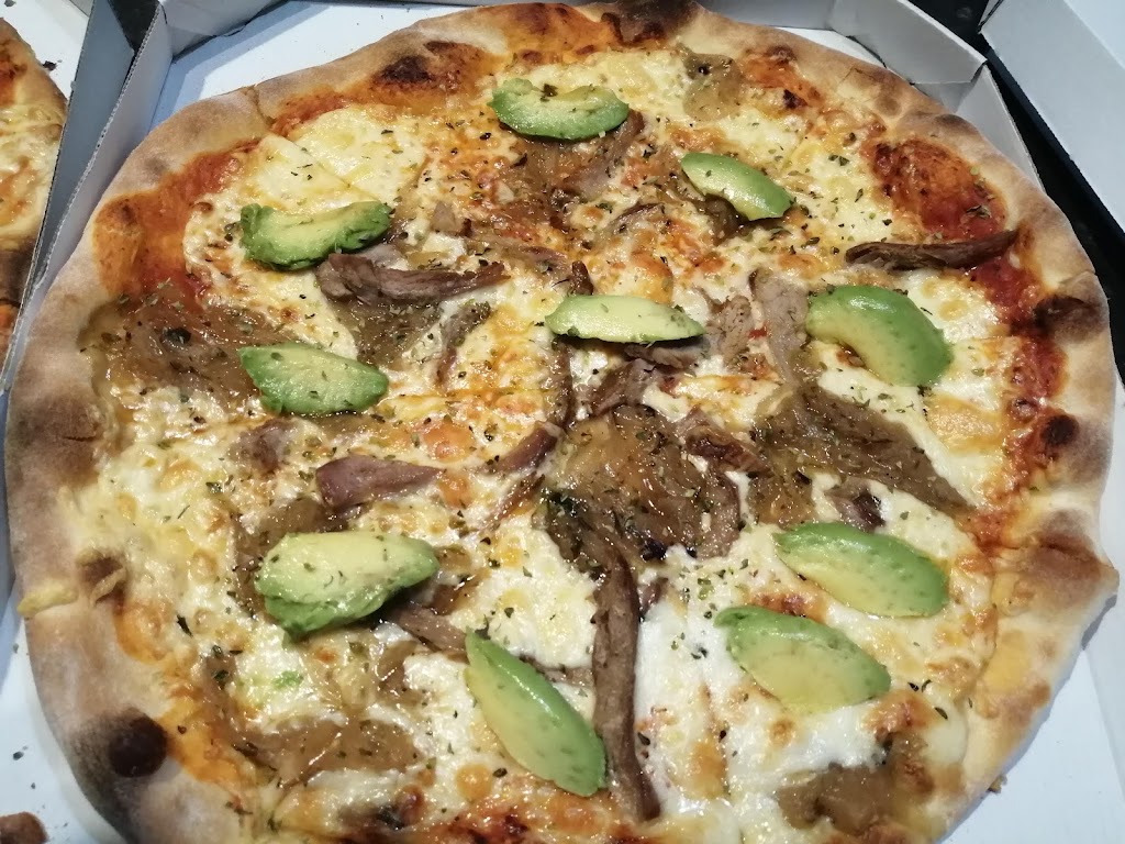 El Fogal Pizzeria Restaurante — Pizza
