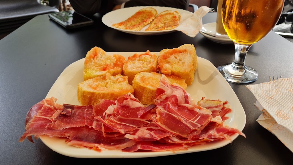 La Cordobesa — Comida y bebida