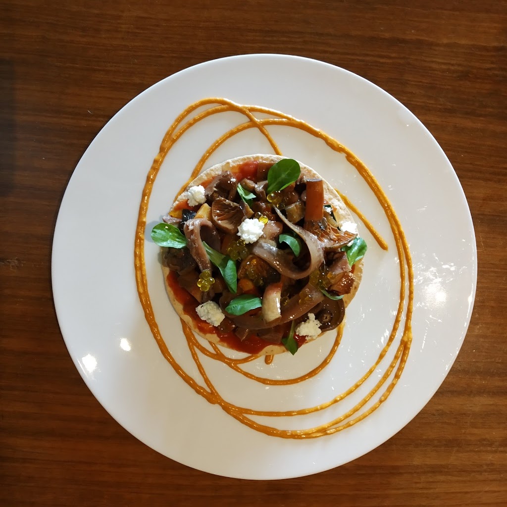 Somiatruites — Comida y bebida
