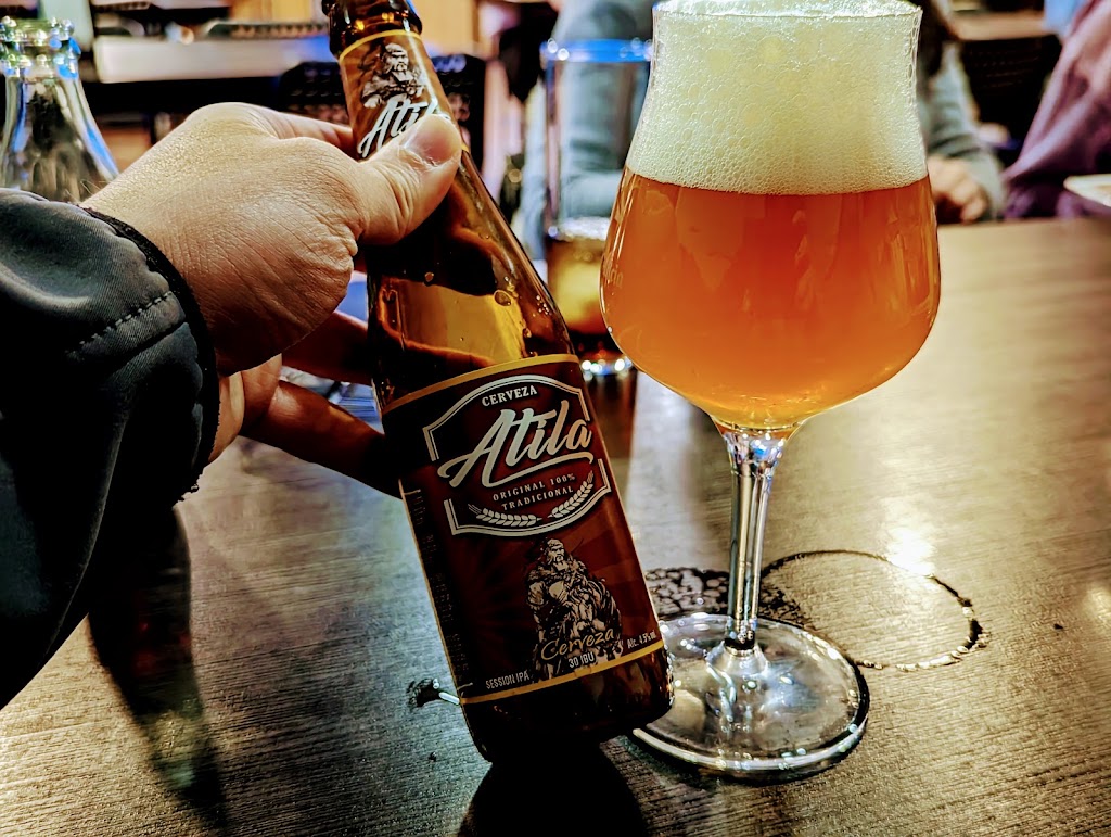 Cerveceria Atila — Cerveza