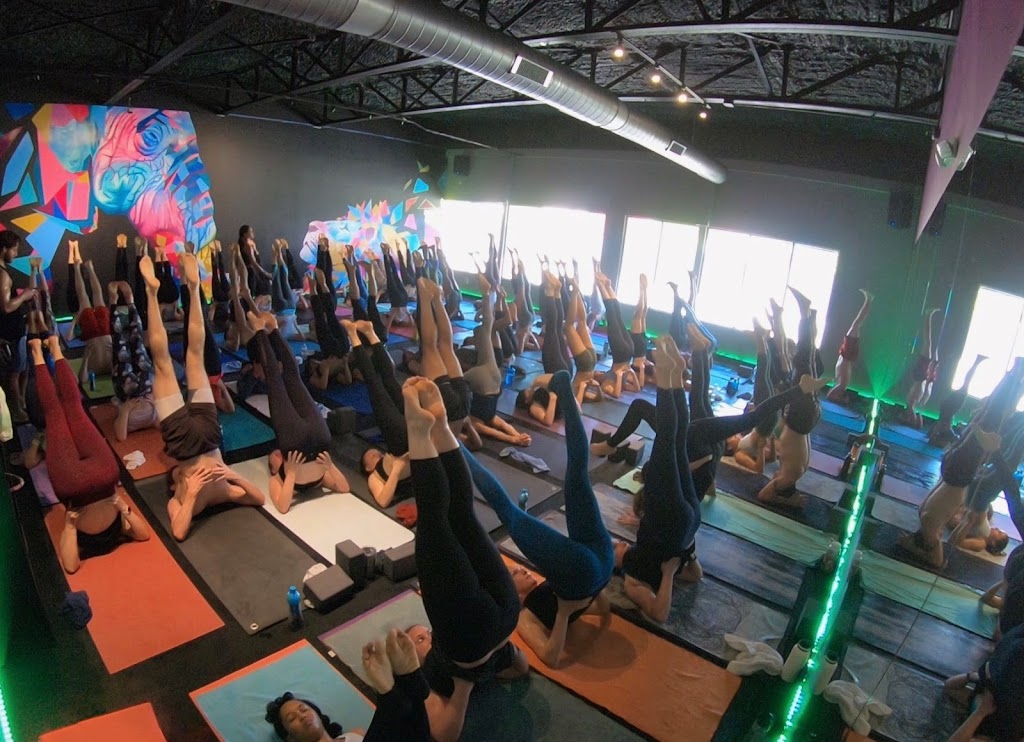  Black Swan Yoga - Lovers