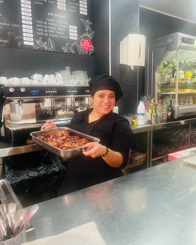 Bar Cafeteria Nuevo Fayren — Ambiente