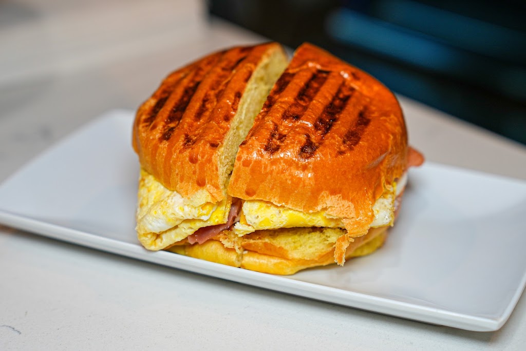 Breakfast sandwich