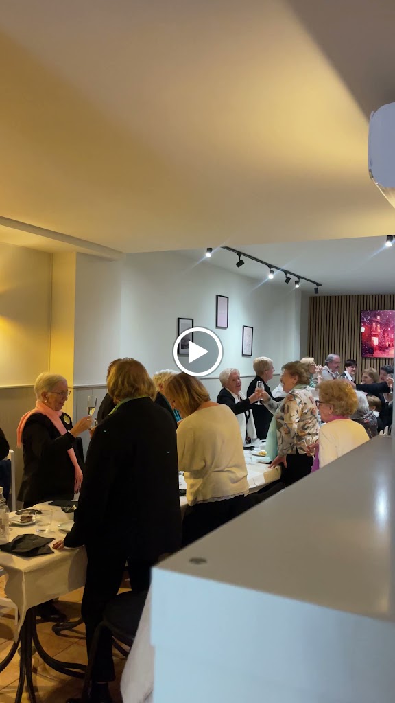 Casa Carmen Tapas y Amigos — Ambiente