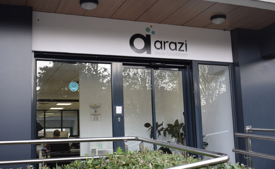 Arazi ideiak borobiltzen