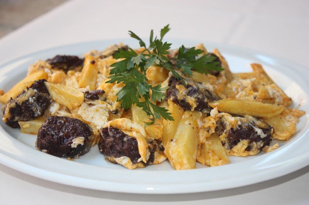 Restaurante El Campillo — Comida y bebida