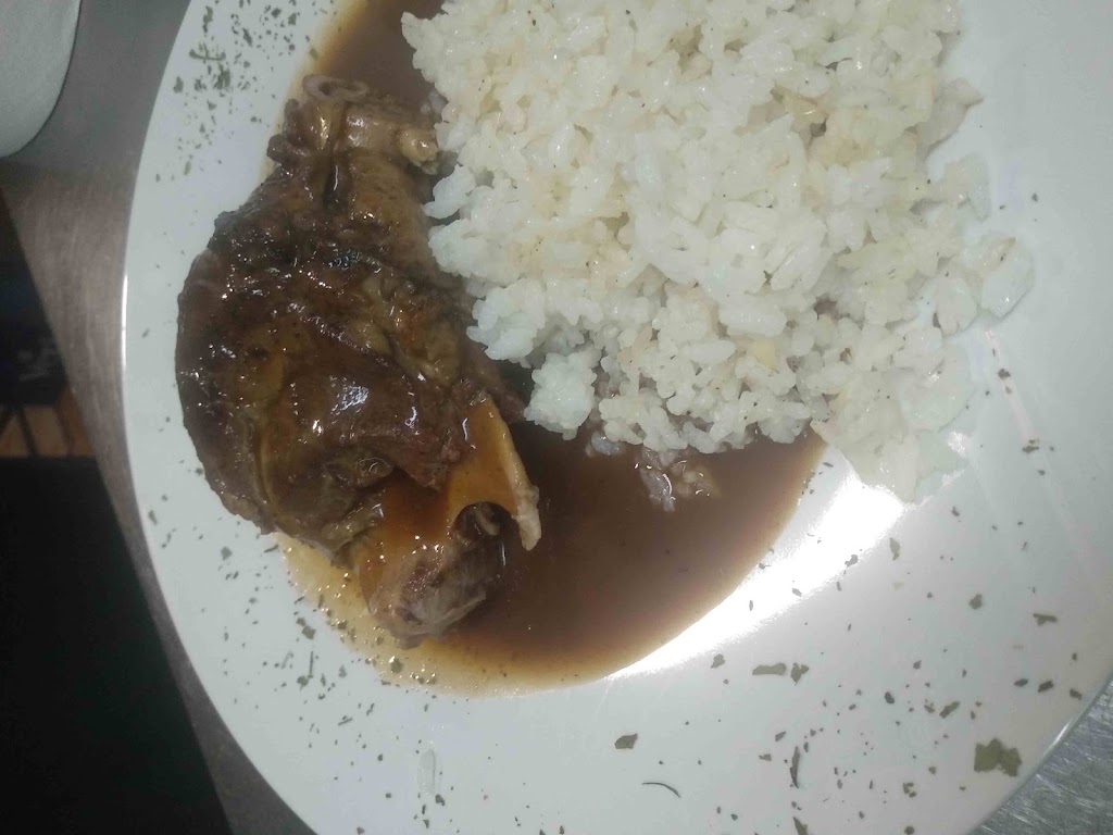 Restaurante Entre Copas — Comida y bebida