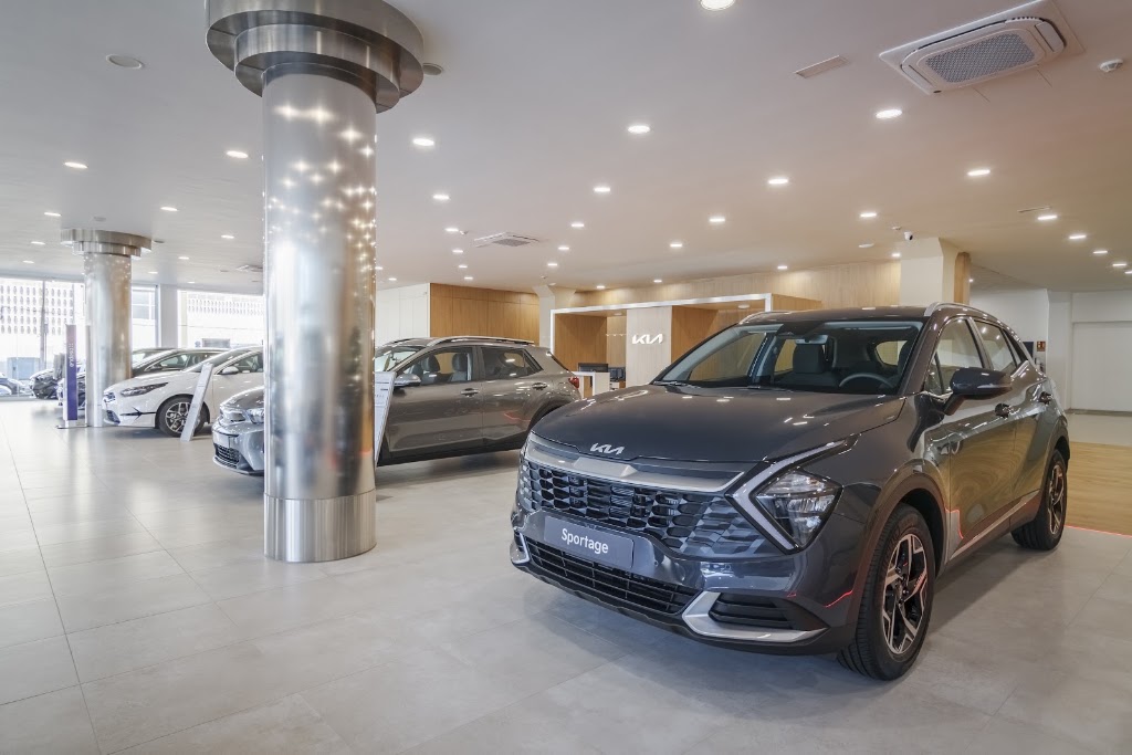 Corgal Automoviles Kia - Exposicion Ventas — Del propietario