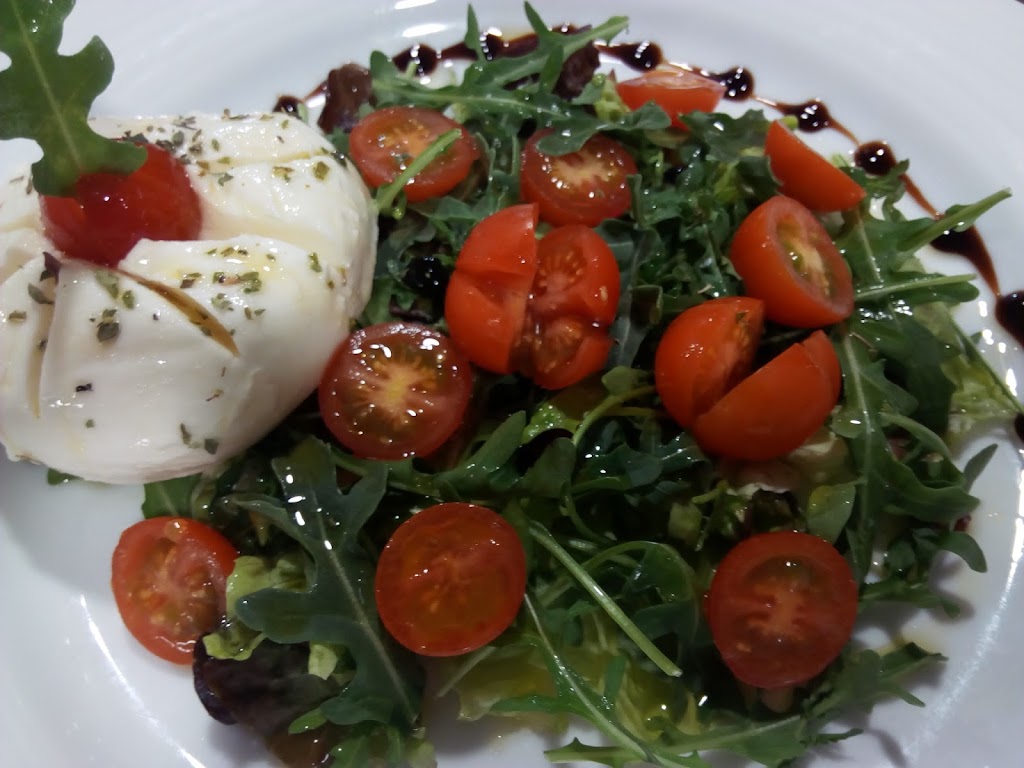Pizzeria La Dolce Vita Puerto — Comida y bebida