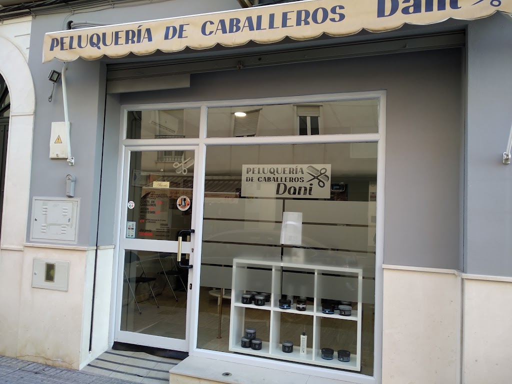 Barberia Dani — Exterior