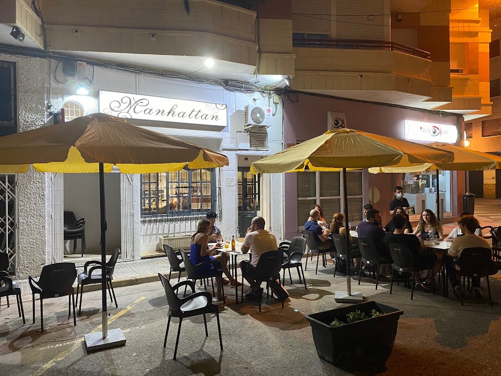 Manhattan Cafeteria Bar