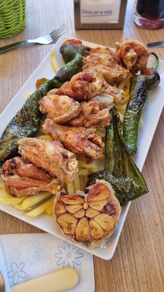 Bar NEME E ISA — Comida y bebida