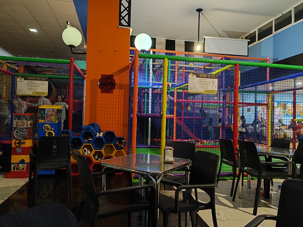 Cerveceria Hops — Ambiente