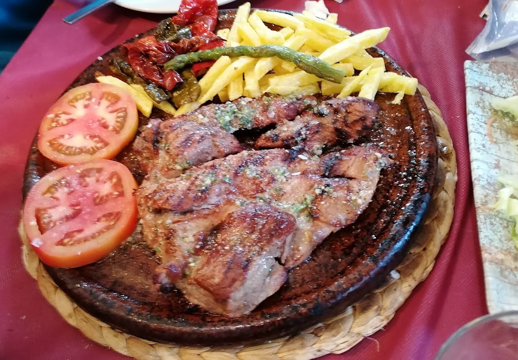 Cafeteria Restaurante las Palmeras — Comida y bebida