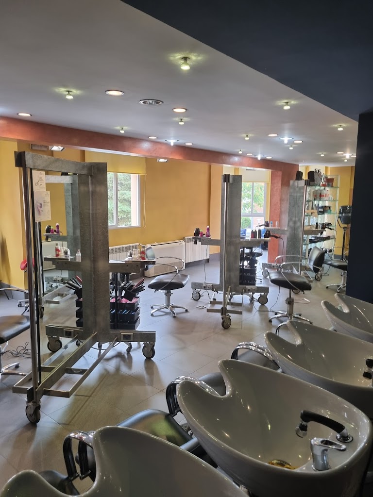 Jose Luis Peluqueros