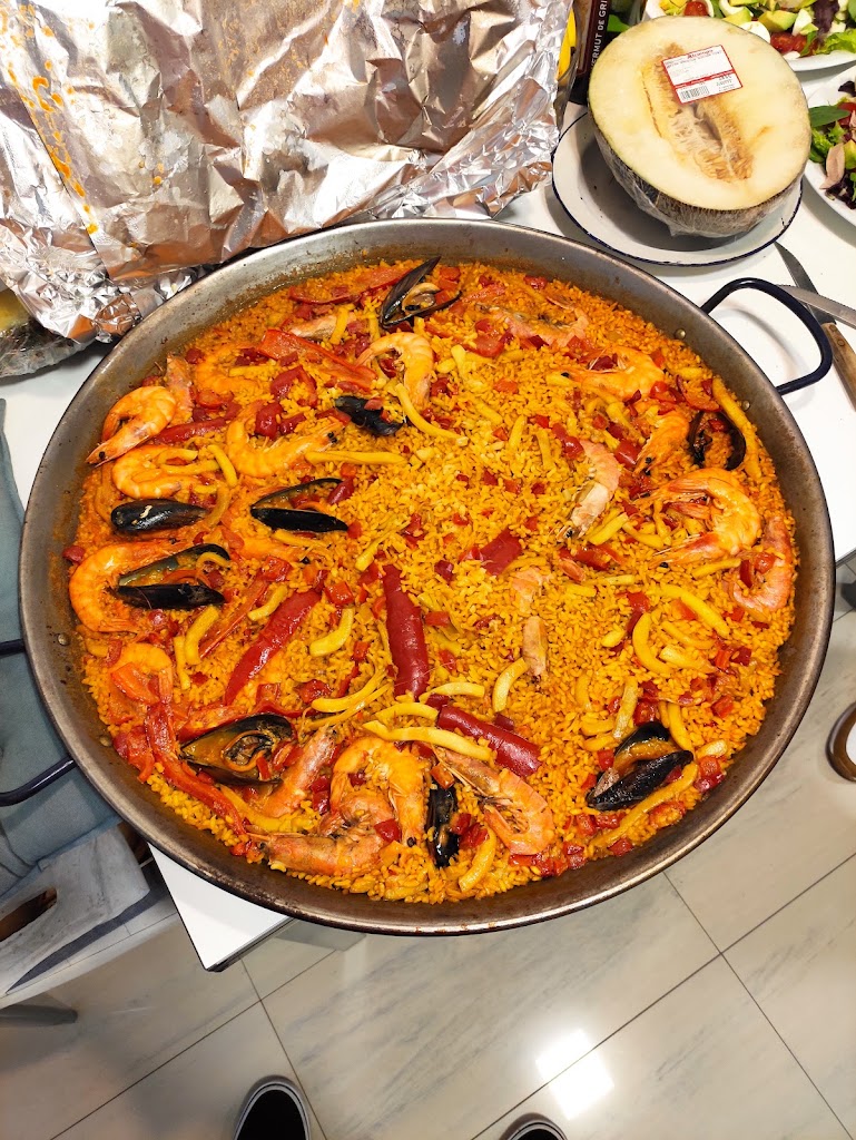 La Mesa Puesta III — Paella