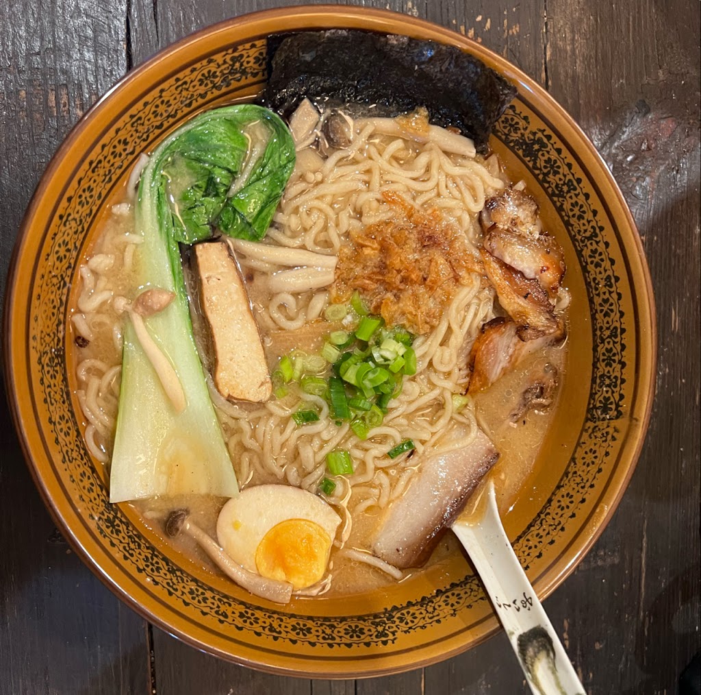 Chihiro Ramen — Comida y bebida