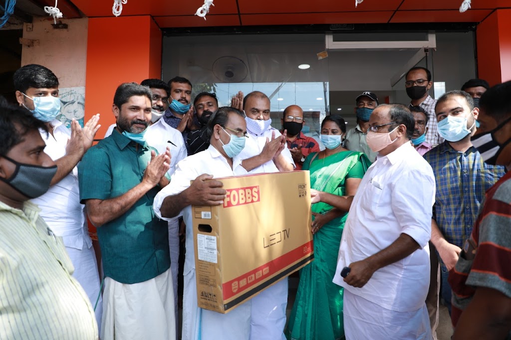 Karunya Opticals And Eye Clinic