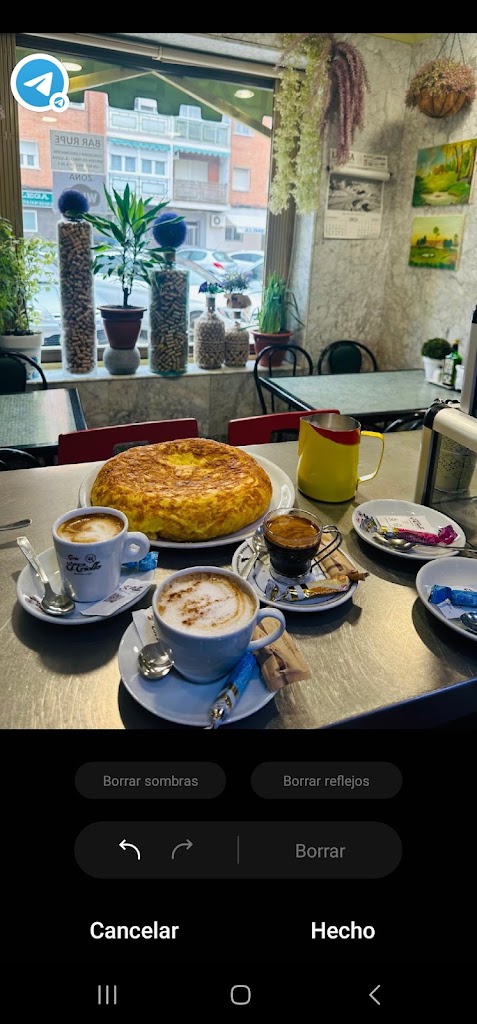 Rupe Bar Cafeteria — Comida y bebida